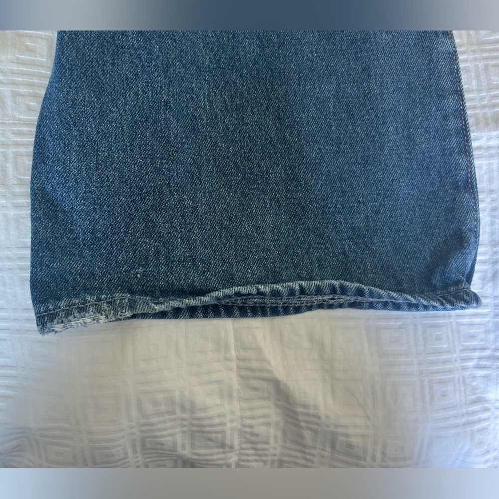 Hollister Women's Ultra High Rise Baggy Jeans - Picture 7 of 8